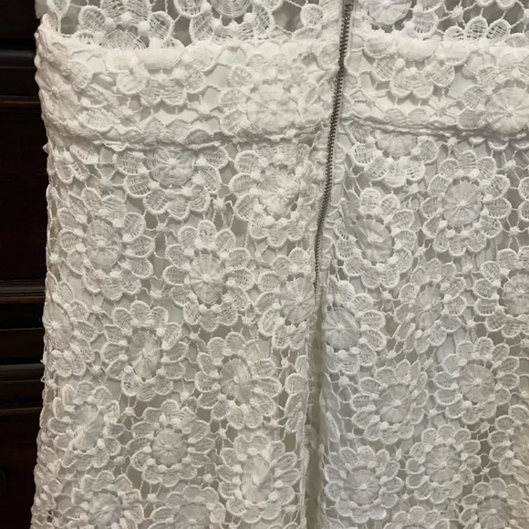white lace Crocheted dress size 6 - Picture 8 of 11